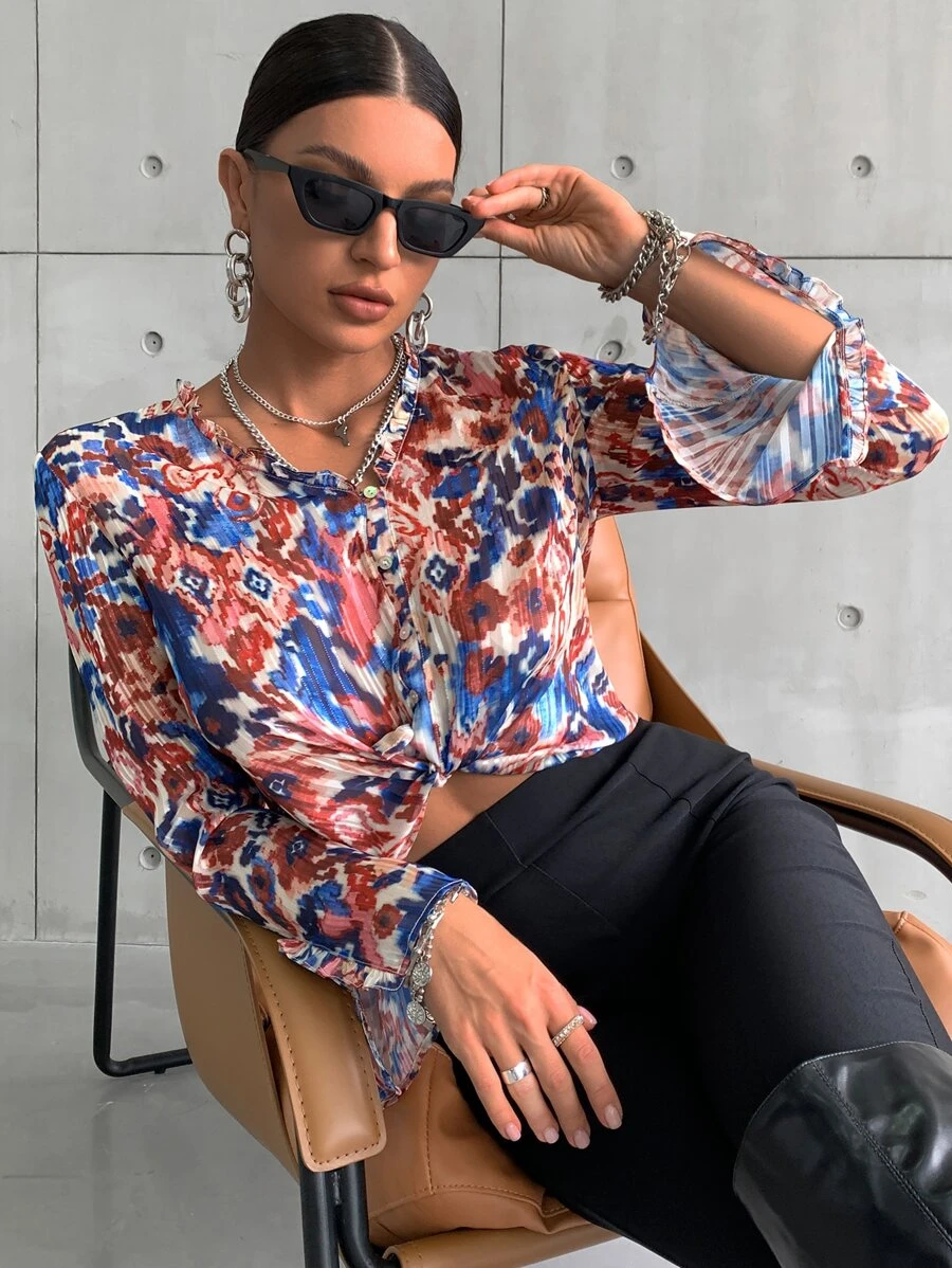 SHEIN Unity All Over Print Plisse Dip Hem Blouse - Multicolor - View 1