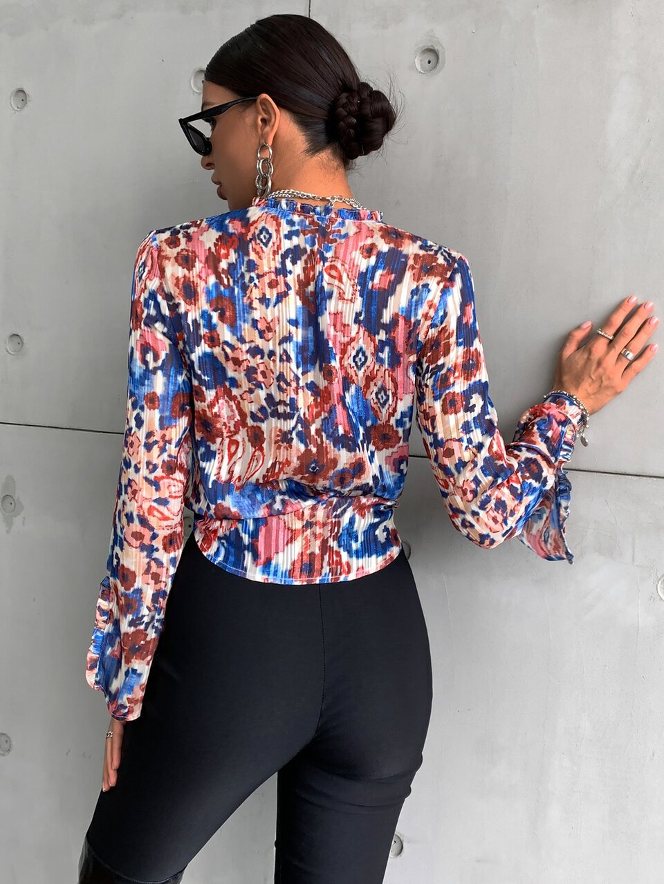 All Over Print Plisse Dip Hem Blouse
