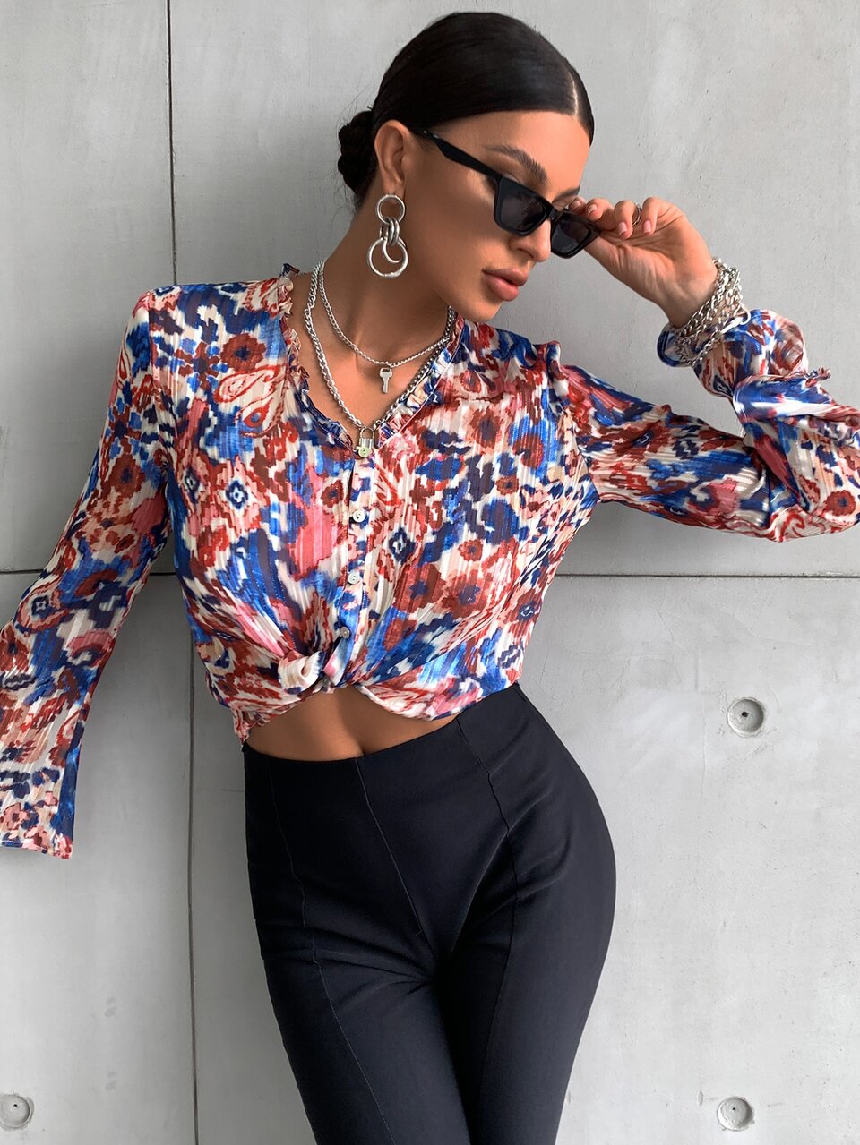 All Over Print Plisse Dip Hem Blouse