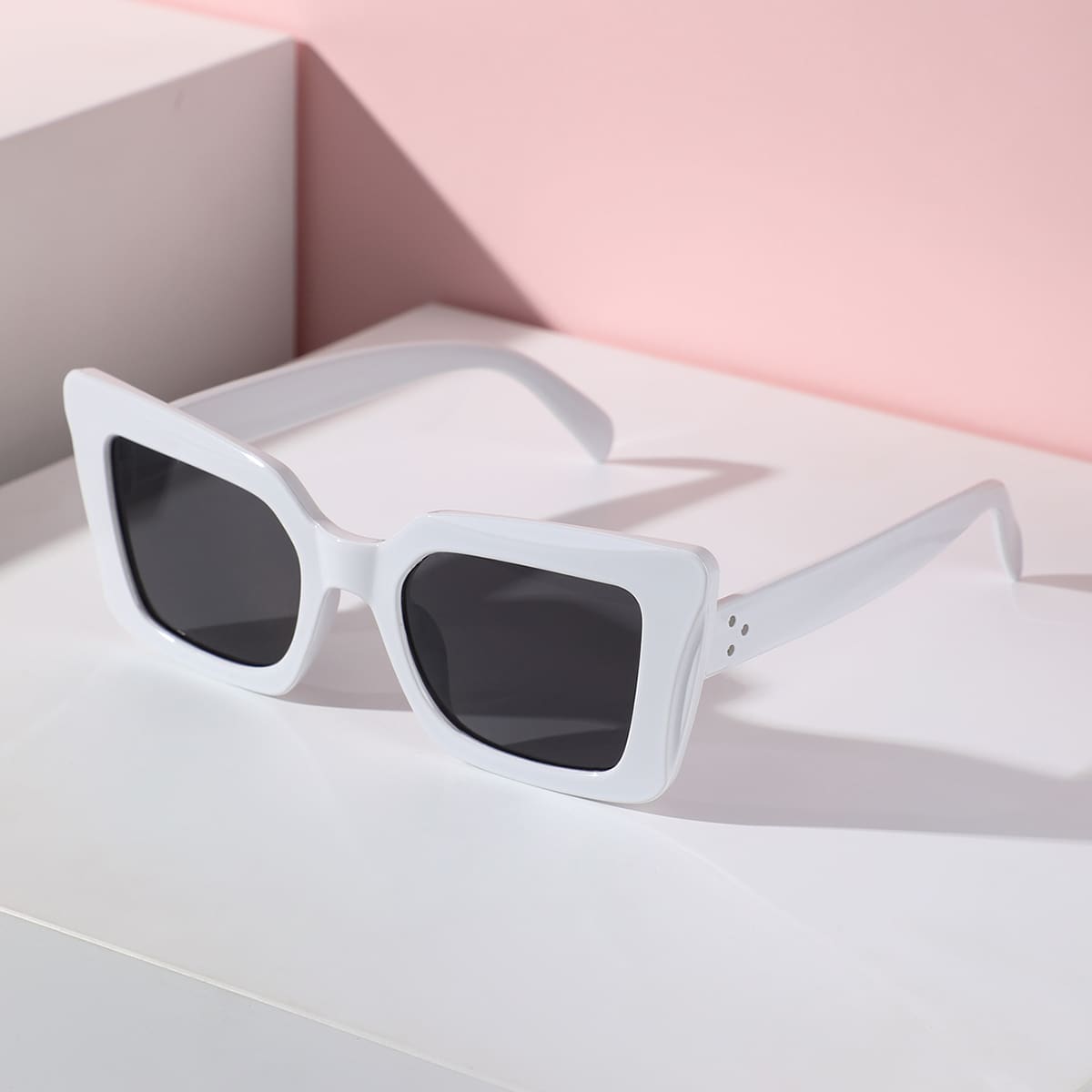 

Square Frame Sunglasses