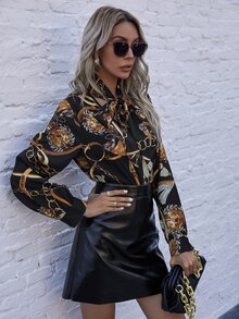 Blusa de cuello con cordón con estampado de cadena - Negro - Ver 7