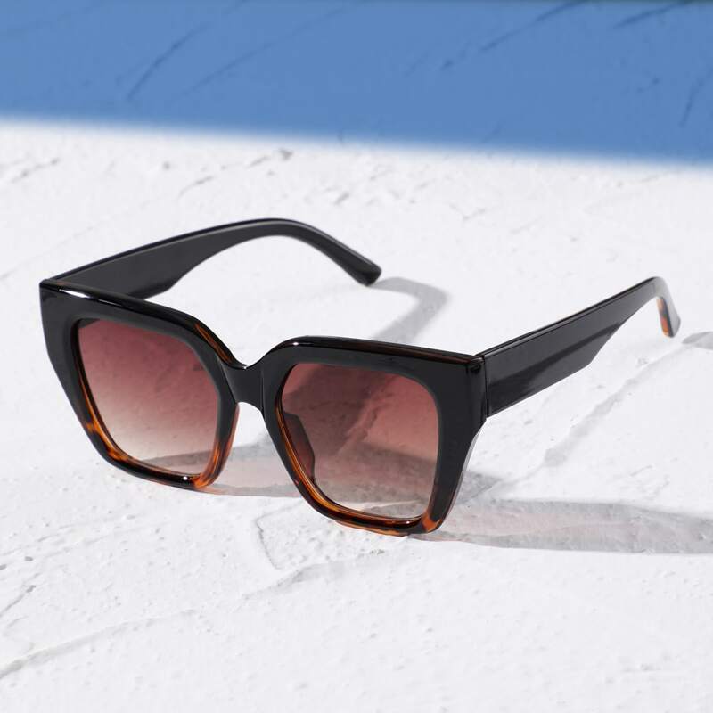 

Square Frame Sunglasses