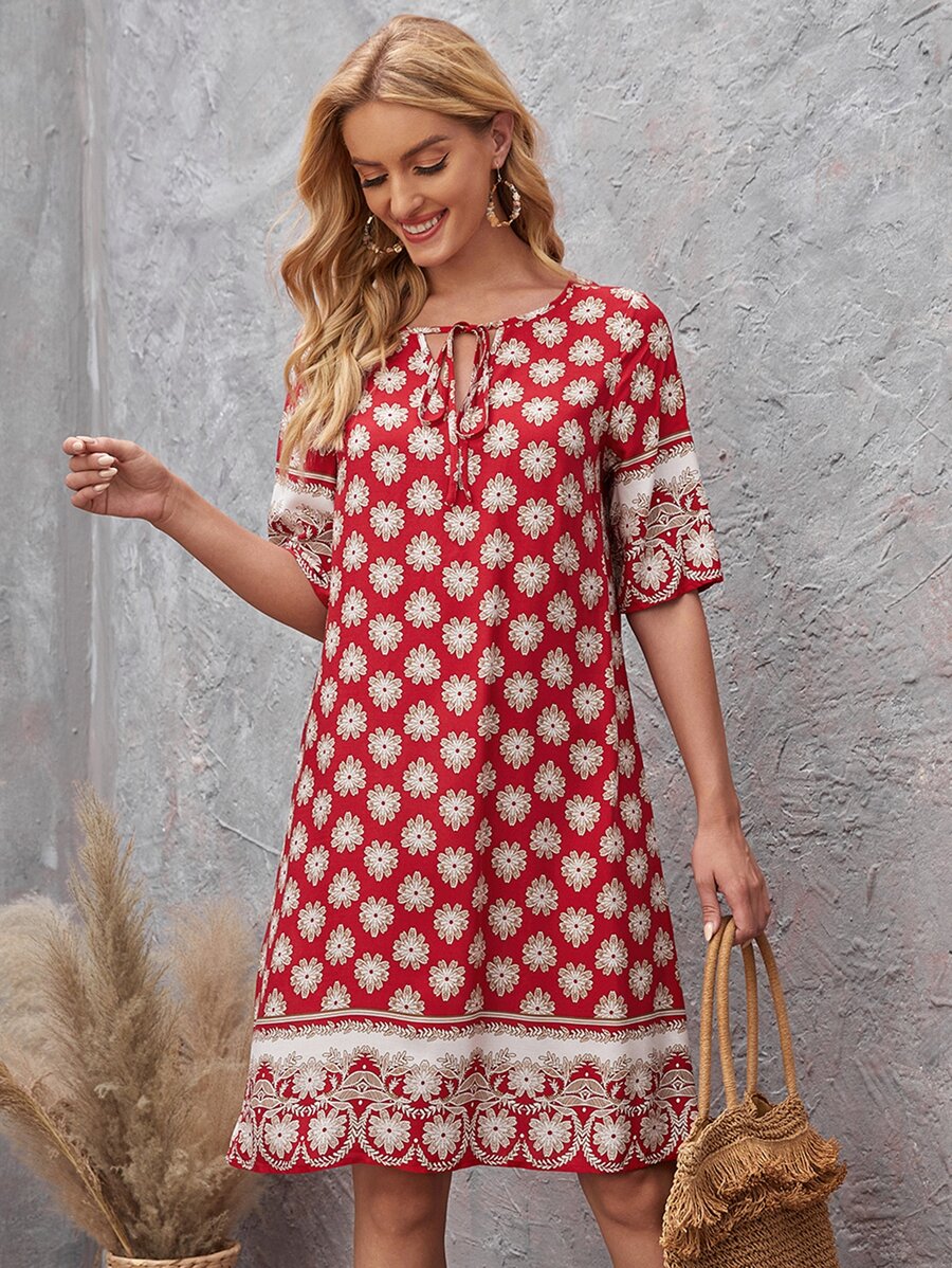 EMERY ROSE Vestido túnico con estampado floral de cuello con cordón - Rojo y blanco - Ver 1