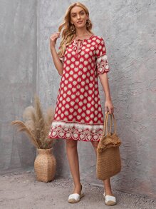 EMERY ROSE Vestido túnico con estampado floral de cuello con cordón - Rojo y blanco - Ver 5