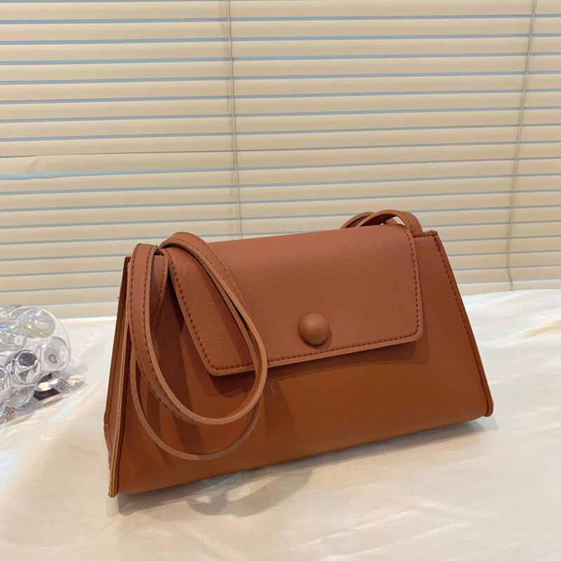 

Minimalist Shoulder Bag, Brown
