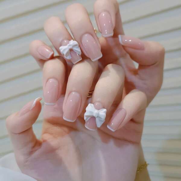 

24pcs Bowknot Decor Fake Nail & 1sheet Tape & 1pc Nail File, Baby pink