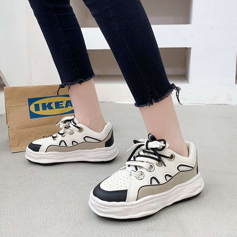 

Cartoon Graphic Skate Shoes, Black
