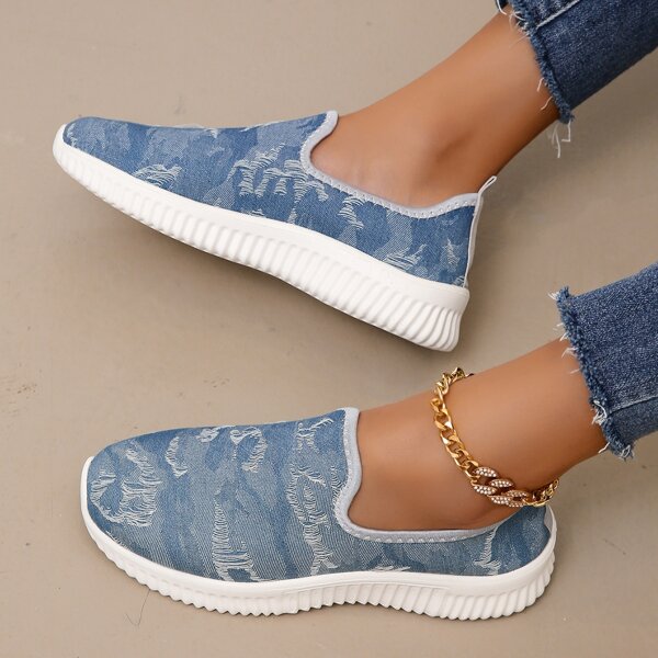 

Denim Design Slip-On Running Shoes, Blue