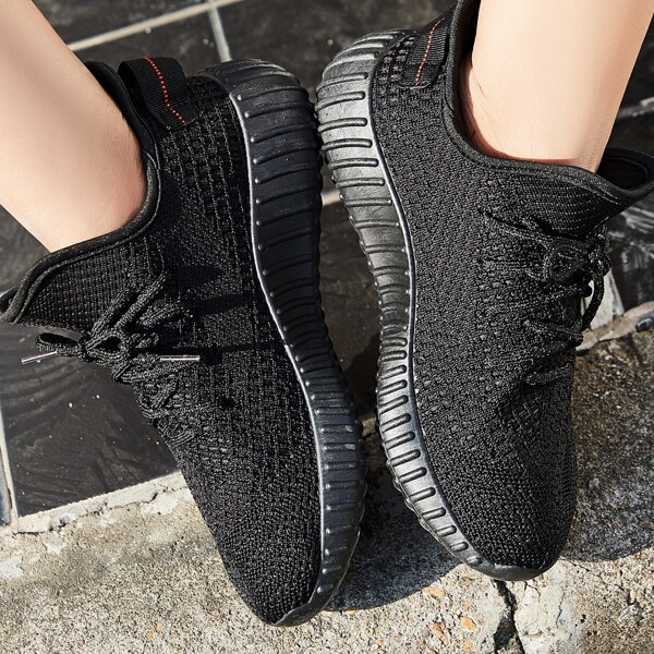 

Minimalist Lace Up Front Sneakers, Black