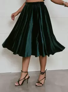 Celure Plus High Waist Velvet Flare Skirt - Dark Green - View 1