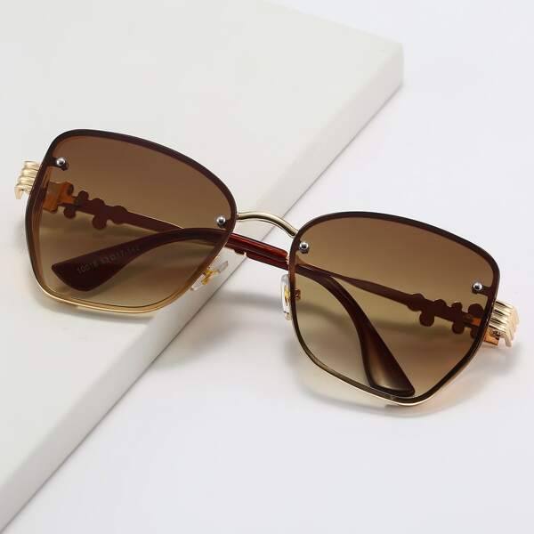 

Geometric Frame Sunglasses