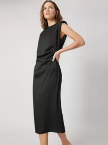 MOTF PREMIUM FITTED SHOULDER PAD DRESS - Black - View 4