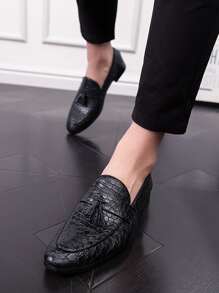 1 Pair Slip-On Leather Loafers For Men, Tasseled Formal Dress Shoes, Groom Wedding Shoes, Please Purchase One Size Larger - Black - View 5