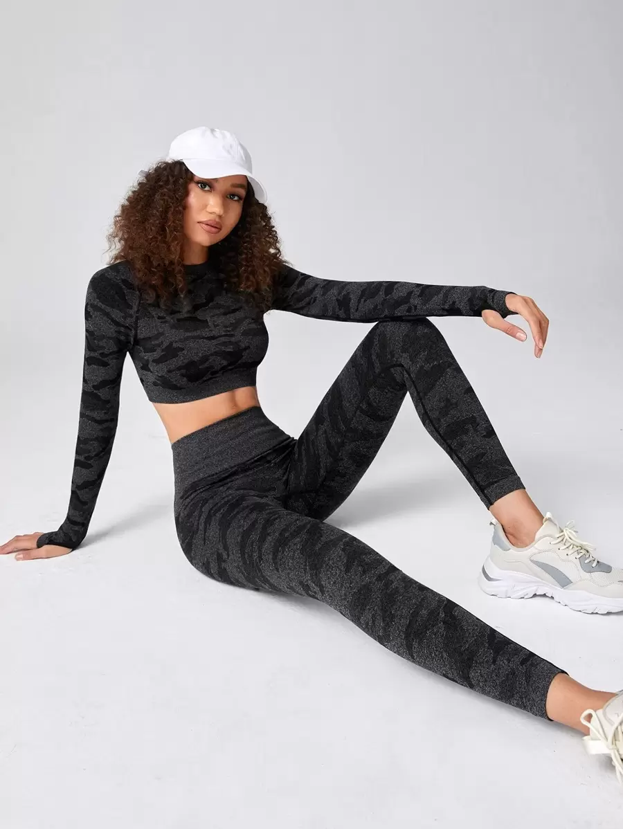 SPORTLIFE Seamless Thumb Hole Sports Tee & Leggings - Black - View 1