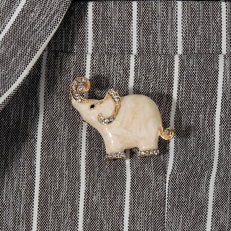 

Animal Decor Brooch, Beige