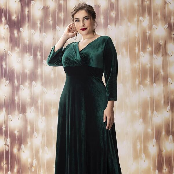 

Plus Surplice Neck Velvet Dress, Dark green