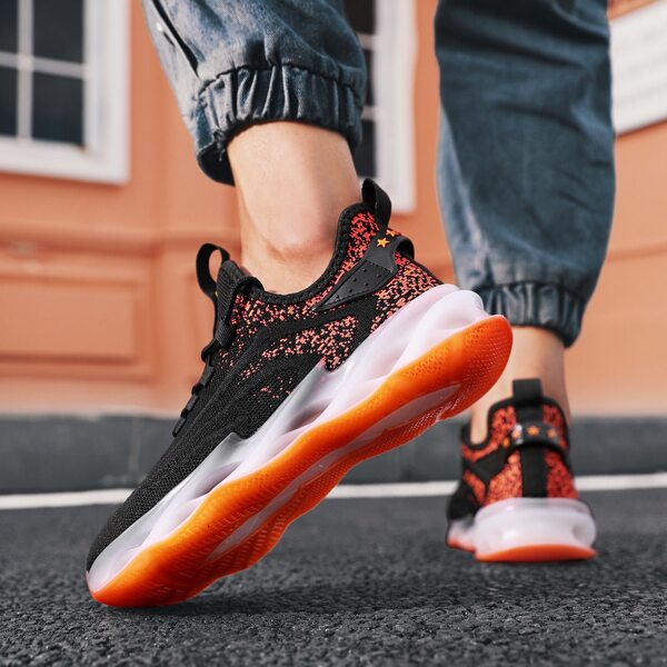 

Men Colorblock Knit Detail Lace-up Front Sneakers, Black