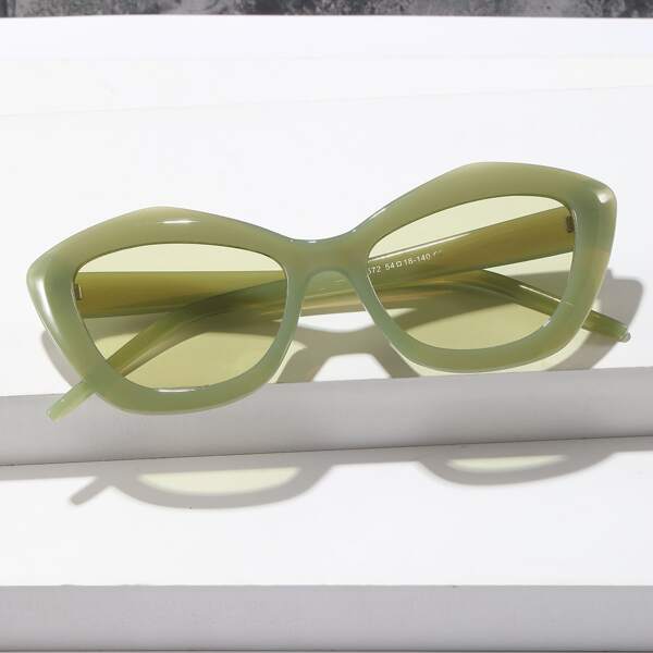 

Geometric Frame Sunglasses