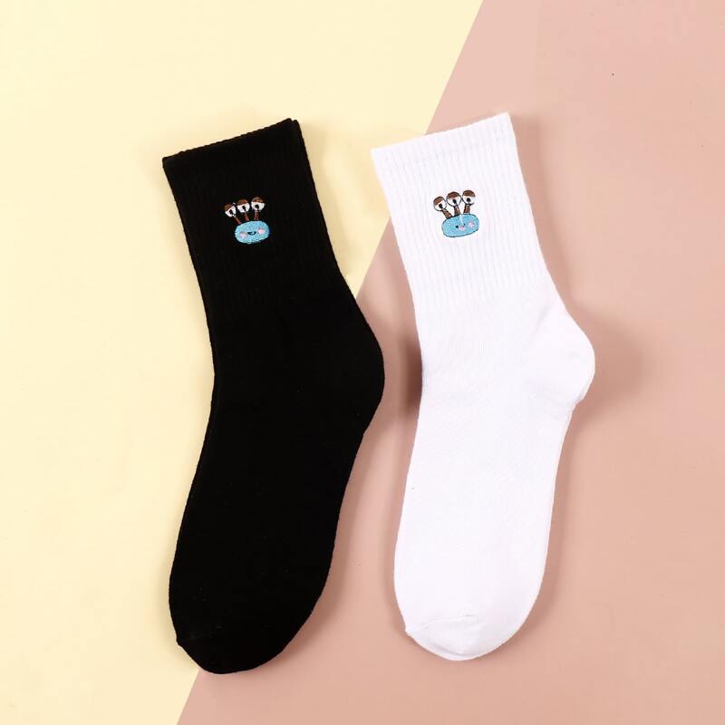 

2pairs Cartoon Graphic Crew Socks, Black and white