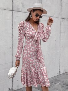 SHEIN Privé Vestido con estampado de margarita con cordón delantero bajo con fruncido de manga farol - Multicolor - Ver 6