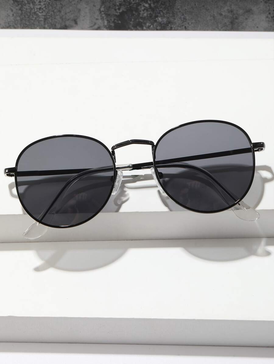 Fashionable Fashion Glasses Suitable For Men And Women As Beach Accessory For Summer Beach Vacation,Outdoor,Travel - Black - View 1