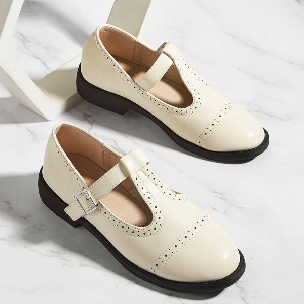 

Girls Hollow Out Mary Jane Flats, Beige