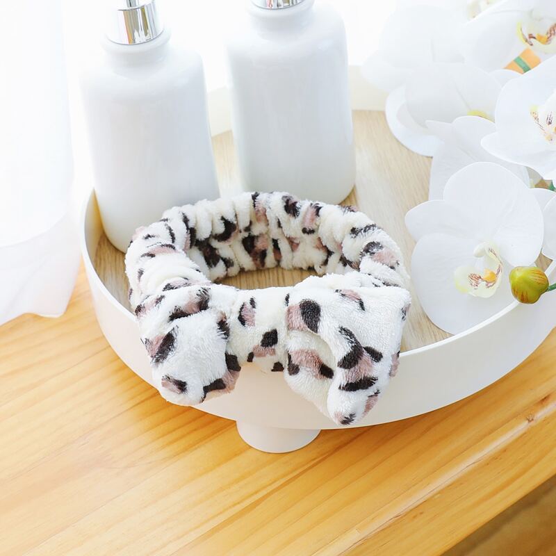 

2pcs Leopard Print Bath Headband, Multicolor