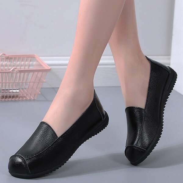 

Minimalist Slip On Flats, Black