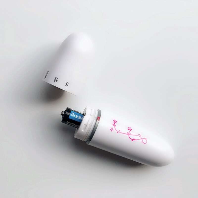 

1pc Facial Massage Machine, White