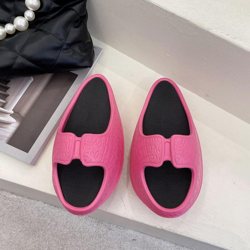 

Letter Graphic Slides, Hot pink