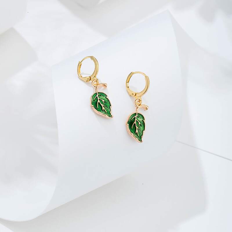 

Leaf Drop Earrings, Dark green