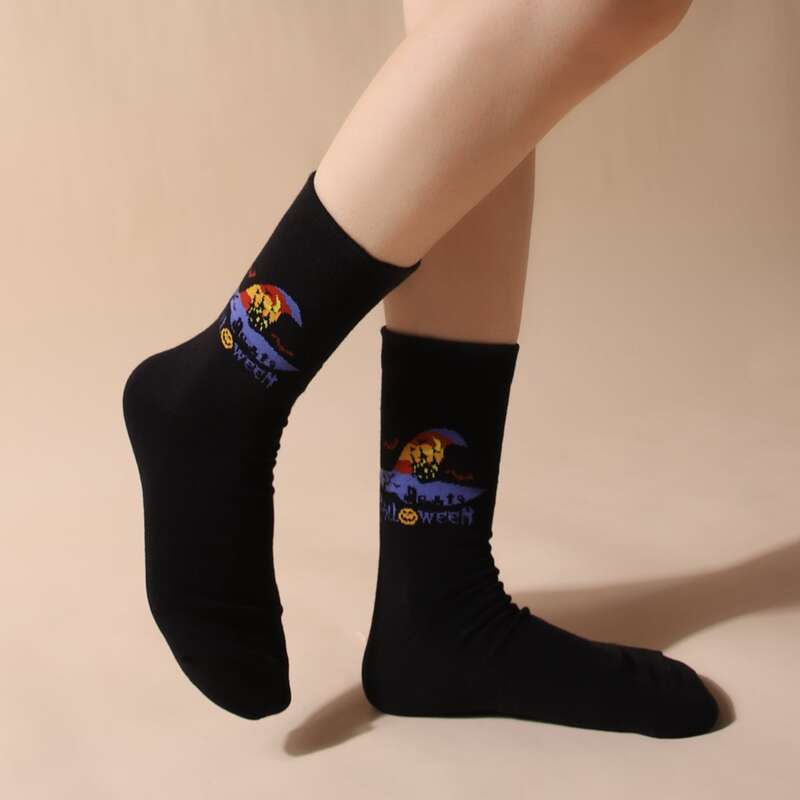 

Guys Halloween Letter Graphic Socks, Multicolor