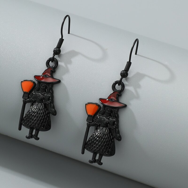 

Figure Drop Earrings, Black