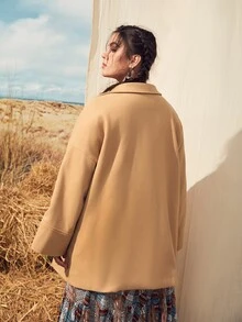 Modelyn 大碼西裝領落肩袖雙排釦花呢外套 - 卡其色 - 查看 2