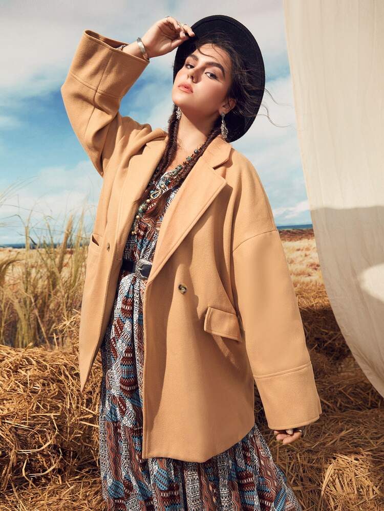 Modelyn 大碼西裝領落肩袖雙排釦花呢外套 - 卡其色 - 查看 5