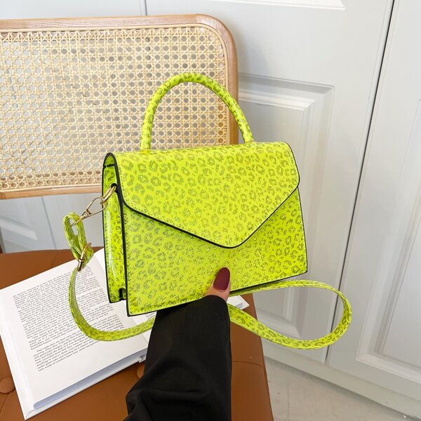

Leopard Pattern Flap Square Bag, Green