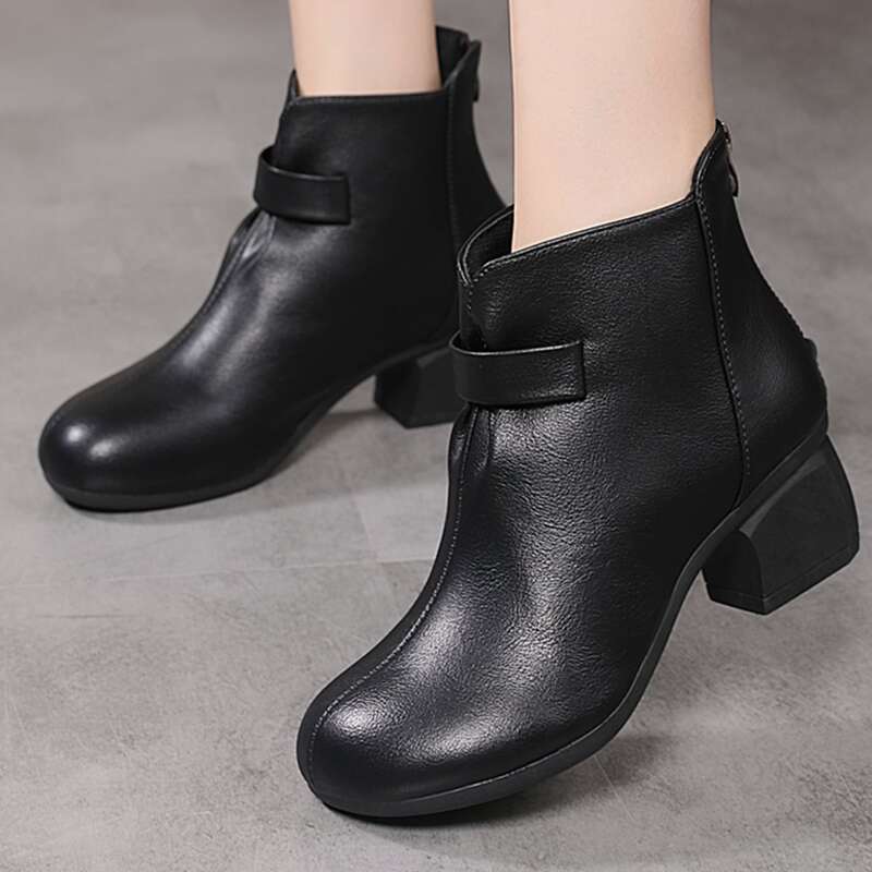 

Zip Back Classic Boots, Black