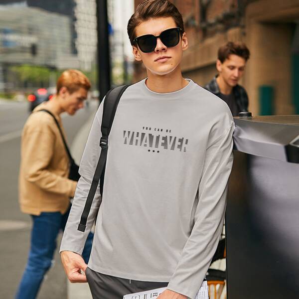 

Men Slogan Graphic Tee, Light grey