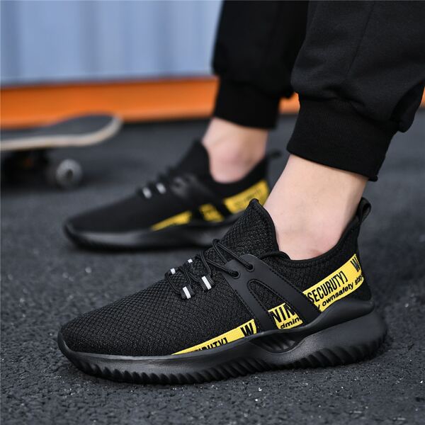 

Men Mesh Panel Letter Detail Sneakers, Black