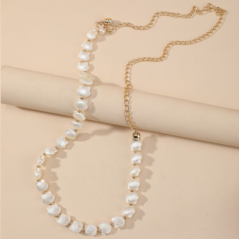 

Shell Decor Chain Belt, Gold