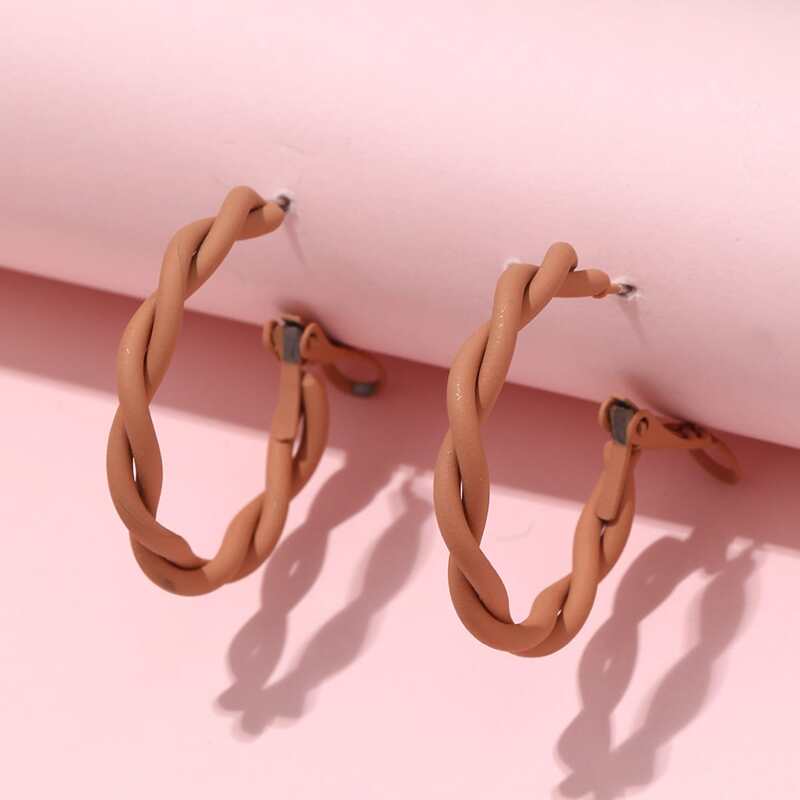 

Twist Design Hoop Earrings, Brown