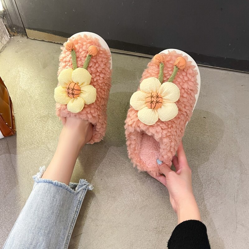 

Flower Decor Slippers, Baby pink
