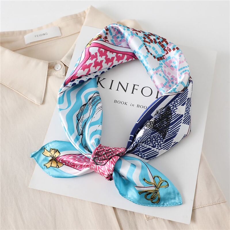 

Flower Graphic Bandana, Blue
