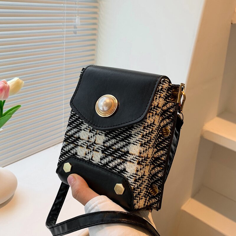 Faux Pearl Decor Flap Crossbody Bag, Black
