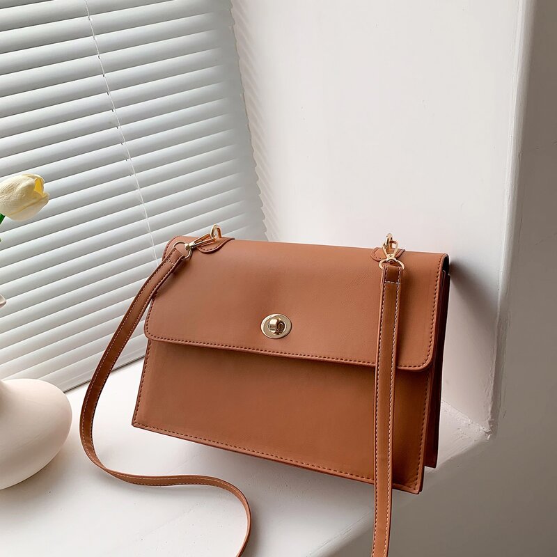 

Minimalist Shoulder Bag, Brown