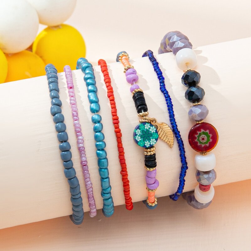 

7pcs Floral Graphic Beaded Bracelet, Multicolor