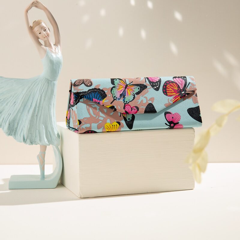

Butterfly Graphic Glasses Bag, Multicolor