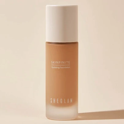 SHEGLAM Skinfinite 保濕粉底液-杏仁無瑕露水粉底液保濕遮瑕隱形毛孔遮瑕無毛孔不油膩輕盈自然柔軟液體粉底液 品牌 美容 化妝 化妝品 適合女性與女孩 完美搭配夏季春季 Y2K 時尚 流行 生日 母親節禮物 假期 派對準備就緒 最佳顏色