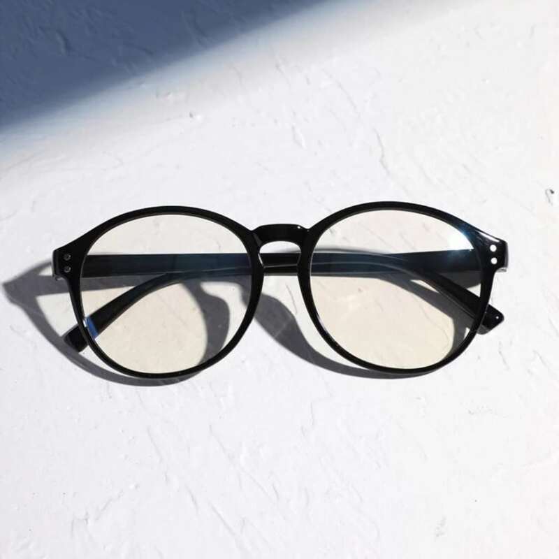 

Studded Decor Frame Eyeglasses