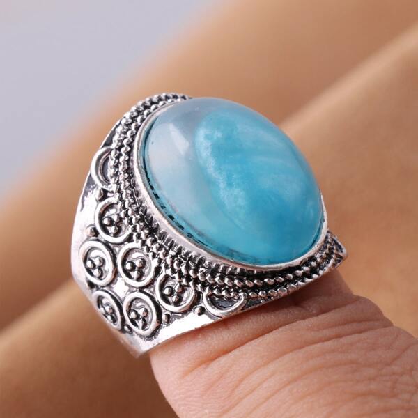 

Oval Design Vintage Ring, Blue